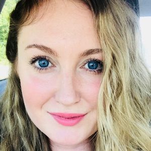 Meet your Posher, Courtney